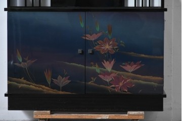 和製ヴィンテージ　美品　輪島塗り　優雅な草花蒔絵が目を引く飾り棚　(R-085352)