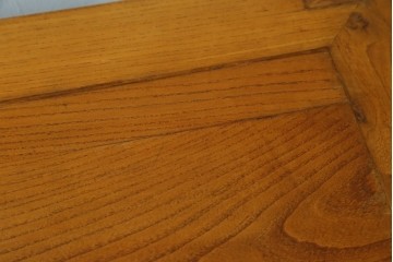 アジアンヴィンテージ　美品　ニレ材　オリエンタルな雰囲気漂うアンティーク調のサイドボード　(R-085353)