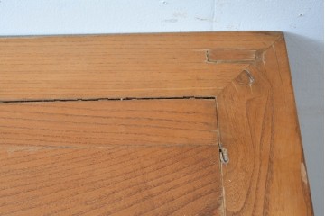 アジアンヴィンテージ　美品　ニレ材　オリエンタルな雰囲気漂うアンティーク調のサイドボード　(R-085353)