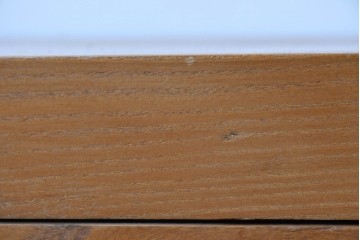 アジアンヴィンテージ　美品　ニレ材　オリエンタルな雰囲気漂うアンティーク調のサイドボード　(R-085353)