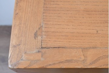 アジアンヴィンテージ　美品　ニレ材　オリエンタルな雰囲気漂うアンティーク調のサイドボード　(R-085353)