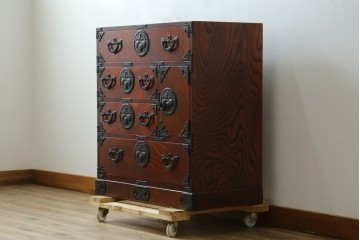 中古　美品　岩谷堂箪笥　迫力ある木目と重厚な金具が映える小箪笥　(R-085354)