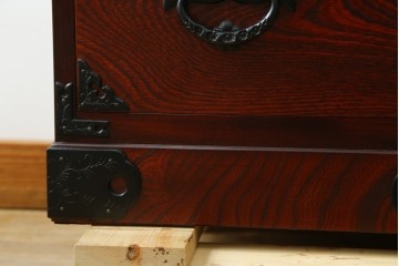 中古　美品　岩谷堂箪笥　迫力ある木目と重厚な金具が映える小箪笥　(R-085354)