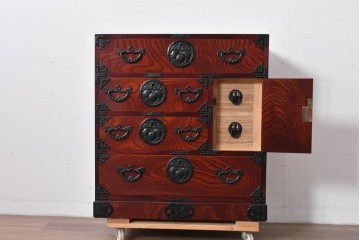 中古　美品　岩谷堂箪笥　迫力ある木目と重厚な金具が映える小箪笥　(R-085354)