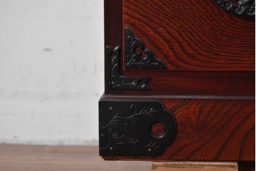 中古　美品　岩谷堂箪笥　迫力ある木目と重厚な金具が映える小箪笥　(R-085354)