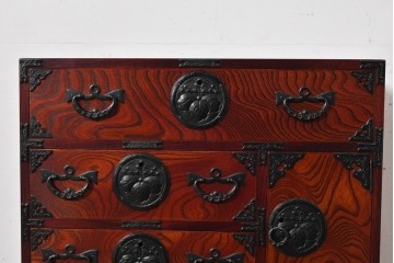中古　美品　岩谷堂箪笥　迫力ある木目と重厚な金具が映える小箪笥　(R-085354)