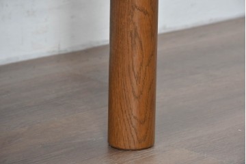 中古　美品　CONDE HOUSE(カンディハウス)　丁寧な造りが引き立つ丸脚デザインのローテーブル　(R-085355)