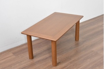 中古　美品　CONDE HOUSE(カンディハウス)　丁寧な造りが引き立つ丸脚デザインのローテーブル　(R-085355)