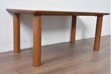 中古　美品　CONDE HOUSE(カンディハウス)　丁寧な造りが引き立つ丸脚デザインのローテーブル　(R-085355)