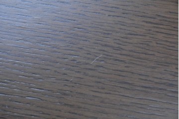 中古　美品　CONDE HOUSE(カンディハウス)　丁寧な造りが引き立つ丸脚デザインのローテーブル　(R-085355)