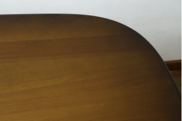 中古　美品　飛騨産業　キツツキ　穂高シリーズ　挽物装飾が映えるダイニングテーブル　(R-085356)
