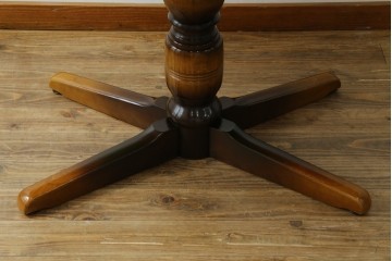 中古　美品　飛騨産業　キツツキ　穂高シリーズ　挽物装飾が映えるダイニングテーブル　(R-085356)