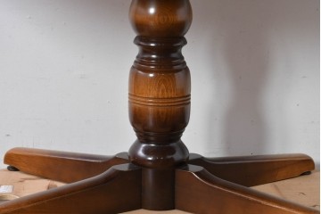 中古　美品　飛騨産業　キツツキ　穂高シリーズ　挽物装飾が映えるダイニングテーブル　(R-085356)