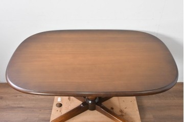 中古　美品　飛騨産業　キツツキ　穂高シリーズ　挽物装飾が映えるダイニングテーブル　(R-085356)