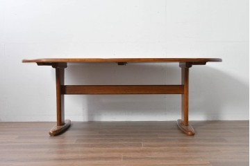 和製ヴィンテージ　KASHIWA(柏木工)　丸みのある天板が優しい表情を添えるダイニングテーブル　(R-085358)