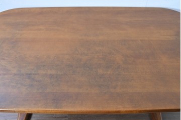 和製ヴィンテージ　KASHIWA(柏木工)　丸みのある天板が優しい表情を添えるダイニングテーブル　(R-085358)