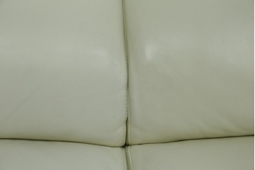 中古　IDC大塚家具取り扱い　Elba(エルバイタリア)　フォーエバーヤング　やわらかな質感とボリューム感が心地よい2人掛けソファ　定価約110万円　(R-085359)