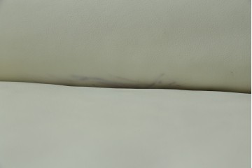 中古　IDC大塚家具取り扱い　Elba(エルバイタリア)　フォーエバーヤング　やわらかな質感とボリューム感が心地よい2人掛けソファ　定価約110万円　(R-085359)