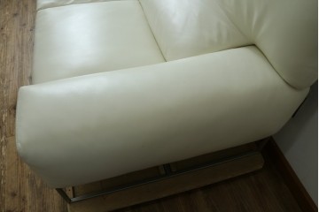 中古　IDC大塚家具取り扱い　Elba(エルバイタリア)　フォーエバーヤング　やわらかな質感とボリューム感が心地よい2人掛けソファ　定価約110万円　(R-085359)