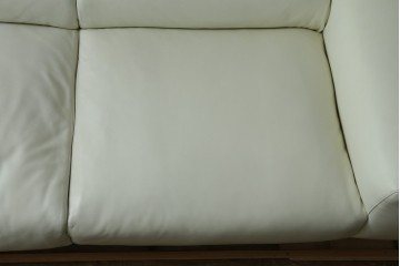 中古　IDC大塚家具取り扱い　Elba(エルバイタリア)　フォーエバーヤング　やわらかな質感とボリューム感が心地よい2人掛けソファ　定価約110万円　(R-085359)