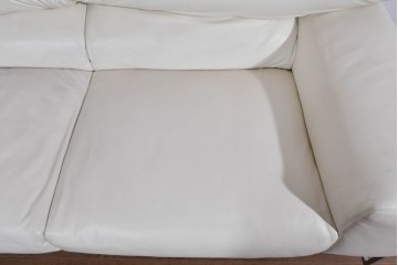 中古　IDC大塚家具取り扱い　Elba(エルバイタリア)　フォーエバーヤング　やわらかな質感とボリューム感が心地よい2人掛けソファ　定価約110万円　(R-085359)