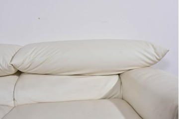 中古　IDC大塚家具取り扱い　Elba(エルバイタリア)　フォーエバーヤング　やわらかな質感とボリューム感が心地よい2人掛けソファ　定価約110万円　(R-085359)