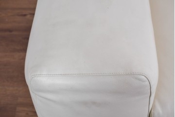 中古　IDC大塚家具取り扱い　Elba(エルバイタリア)　フォーエバーヤング　やわらかな質感とボリューム感が心地よい2人掛けソファ　定価約110万円　(R-085359)