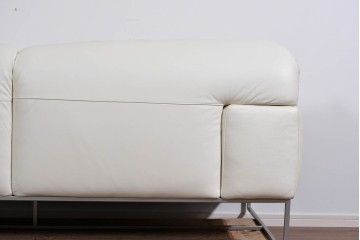 中古　IDC大塚家具取り扱い　Elba(エルバイタリア)　フォーエバーヤング　やわらかな質感とボリューム感が心地よい2人掛けソファ　定価約110万円　(R-085359)