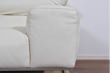 中古　IDC大塚家具取り扱い　Elba(エルバイタリア)　フォーエバーヤング　やわらかな質感とボリューム感が心地よい2人掛けソファ　定価約110万円　(R-085359)