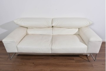 中古　IDC大塚家具取り扱い　Elba(エルバイタリア)　フォーエバーヤング　やわらかな質感とボリューム感が心地よい2人掛けソファ　定価約110万円　(R-085359)