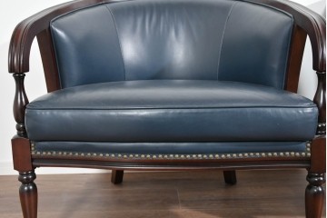 中古　美品　maruni(マルニ木工)　KENT-COURT(ケントコート)　ブリティッシュコレクション　本革(レザー)　メイフェアーのアームチェア2脚　セット定価約94万円相当　(R-085361)