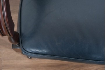 中古　美品　maruni(マルニ木工)　KENT-COURT(ケントコート)　ブリティッシュコレクション　本革(レザー)　メイフェアーのアームチェア2脚　セット定価約94万円相当　(R-085361)