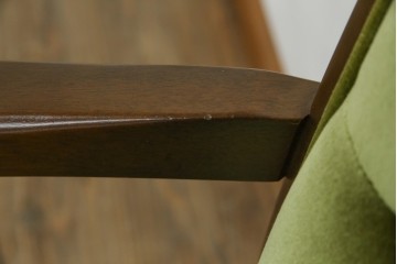 中古　美品　希少な廃番品　maruni(マルニ木工)　地中海シリーズ　深みのあるグリーンが上品なデスクチェア　(R-085362)