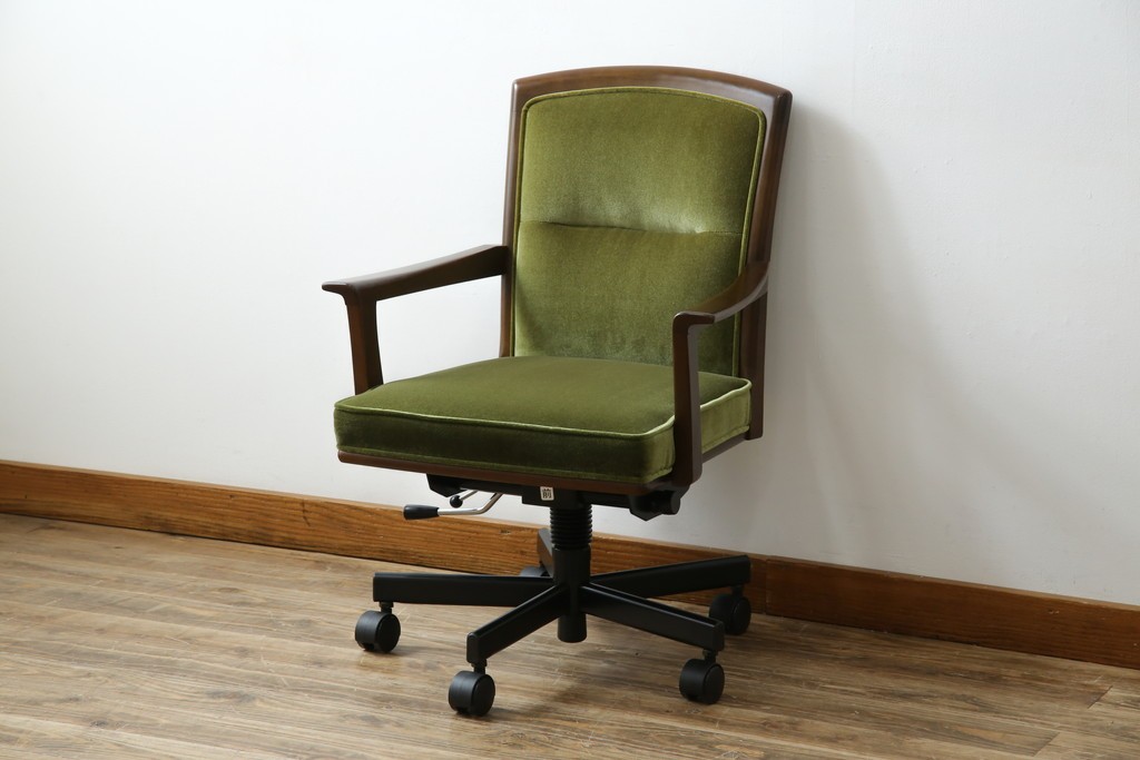 中古　美品　希少な廃番品　maruni(マルニ木工)　地中海シリーズ　深みのあるグリーンが上品なデスクチェア　(R-085362)