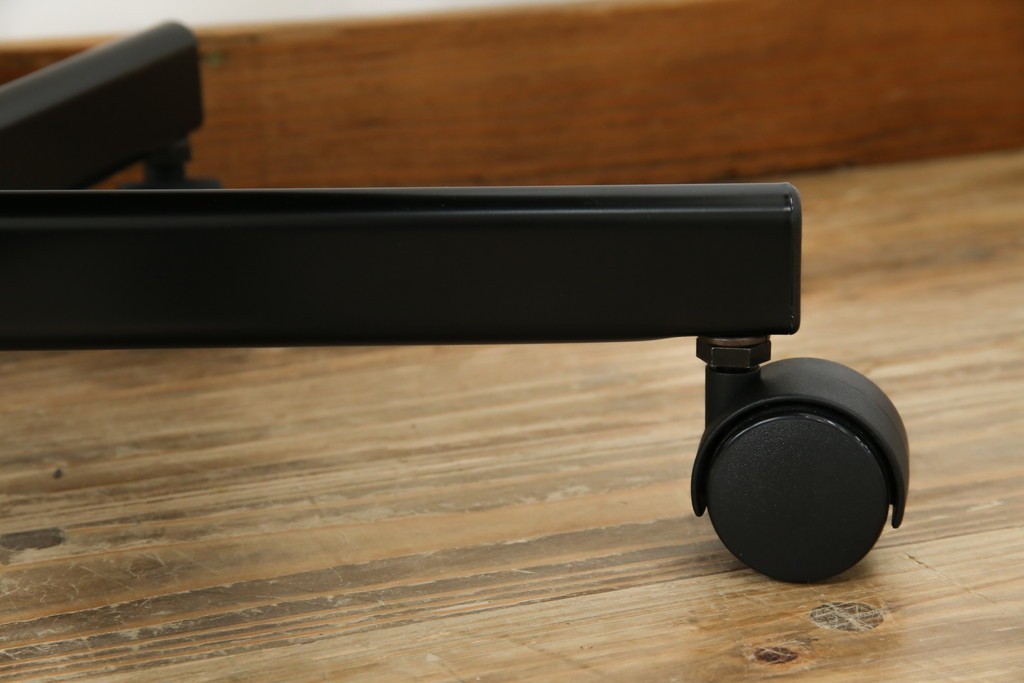 中古　美品　希少な廃番品　maruni(マルニ木工)　地中海シリーズ　深みのあるグリーンが上品なデスクチェア　(R-085362)