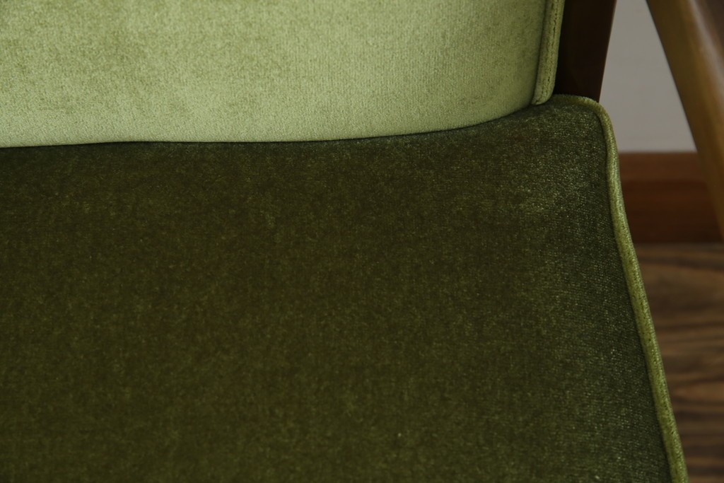 中古　美品　希少な廃番品　maruni(マルニ木工)　地中海シリーズ　深みのあるグリーンが上品なデスクチェア　(R-085362)