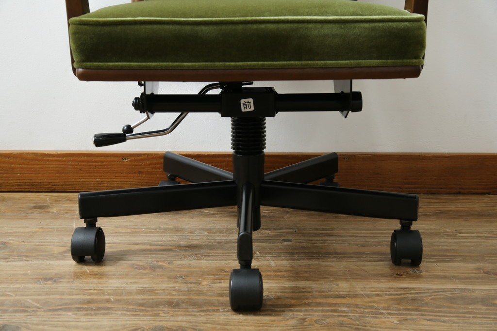 中古　美品　希少な廃番品　maruni(マルニ木工)　地中海シリーズ　深みのあるグリーンが上品なデスクチェア　(R-085362)