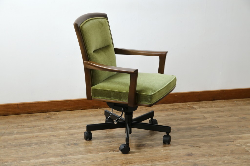 中古　美品　希少な廃番品　maruni(マルニ木工)　地中海シリーズ　深みのあるグリーンが上品なデスクチェア　(R-085362)
