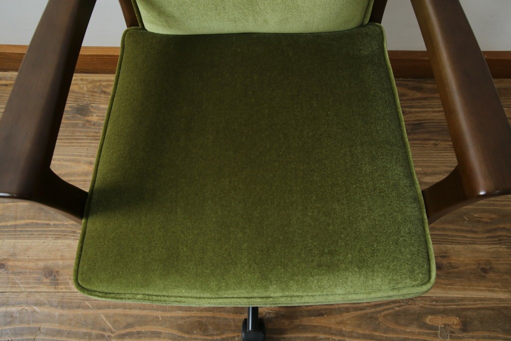 中古　美品　希少な廃番品　maruni(マルニ木工)　地中海シリーズ　深みのあるグリーンが上品なデスクチェア　(R-085362)