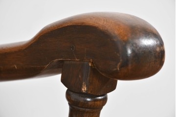 イギリスヴィンテージ　ERCOL(アーコール)　Old Colonial(オールドコロニアル)　英国らしい重厚デザインが魅力のイージーチェア　(R-085363)