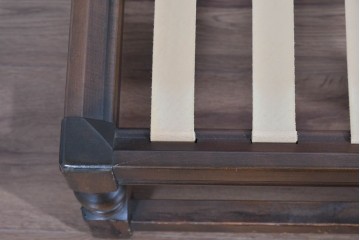 イギリスヴィンテージ　ERCOL(アーコール)　Old Colonial(オールドコロニアル)　英国らしい重厚デザインが魅力のイージーチェア　(R-085363)