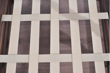 イギリスヴィンテージ　ERCOL(アーコール)　Old Colonial(オールドコロニアル)　英国らしい重厚デザインが魅力のイージーチェア　(R-085363)