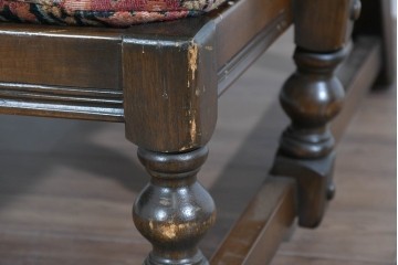 イギリスヴィンテージ　ERCOL(アーコール)　Old Colonial(オールドコロニアル)　英国らしい重厚デザインが魅力のイージーチェア　(R-085363)