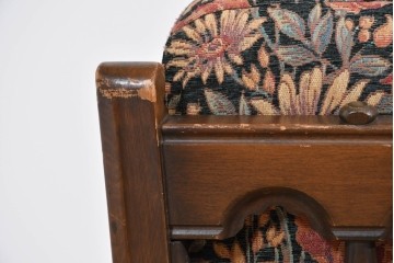 イギリスヴィンテージ　ERCOL(アーコール)　Old Colonial(オールドコロニアル)　英国らしい重厚デザインが魅力のイージーチェア　(R-085363)
