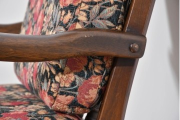 イギリスヴィンテージ　ERCOL(アーコール)　Old Colonial(オールドコロニアル)　英国らしい重厚デザインが魅力のイージーチェア　(R-085363)