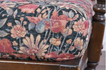 イギリスヴィンテージ　ERCOL(アーコール)　Old Colonial(オールドコロニアル)　英国らしい重厚デザインが魅力のイージーチェア　(R-085363)