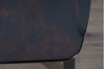 中古　美品　神居民芸家具　素朴な温もりとやわらかな背板デザインが魅力のチェア　(R-085365)