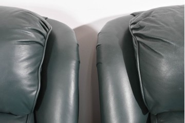 中古　展示品　超美品　ホワイトハウス御用達　アメリカ高級家具　ハンコックアンドムーア(Hancock&Moore)　クラシカルな1人掛けレザーソファ3脚セット　セット定価約270万円相当　(R-085366)