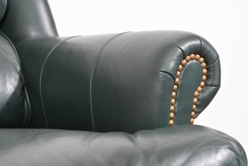 中古　展示品　超美品　ホワイトハウス御用達　アメリカ高級家具　ハンコックアンドムーア(Hancock&Moore)　クラシカルな1人掛けレザーソファ3脚セット　セット定価約270万円相当　(R-085366)