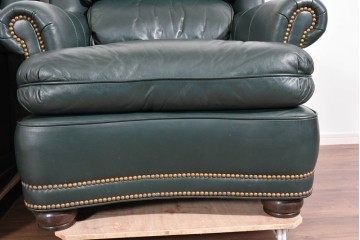 中古　展示品　超美品　ホワイトハウス御用達　アメリカ高級家具　ハンコックアンドムーア(Hancock&Moore)　クラシカルな1人掛けレザーソファ3脚セット　セット定価約270万円相当　(R-085366)